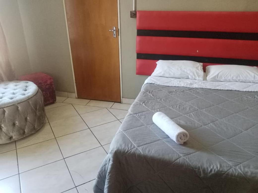 Ebony Guest House Претория Экстерьер фото