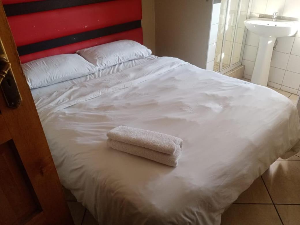 Ebony Guest House Претория Экстерьер фото